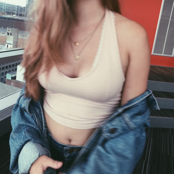 Brandy Melville Alexis Halter Top - Picture 3 of 6